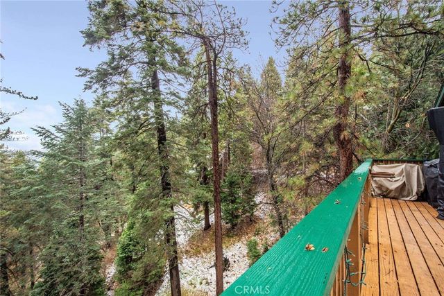 513 W Victoria Court, Lake Arrowhead, CA 92352