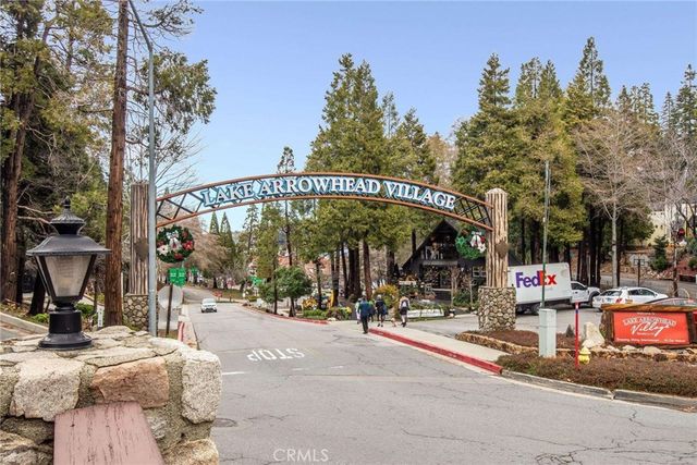 513 W Victoria Court, Lake Arrowhead, CA 92352