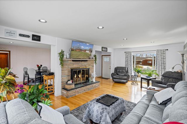 22761 Stair Drive, Clinton Township, MI 48036