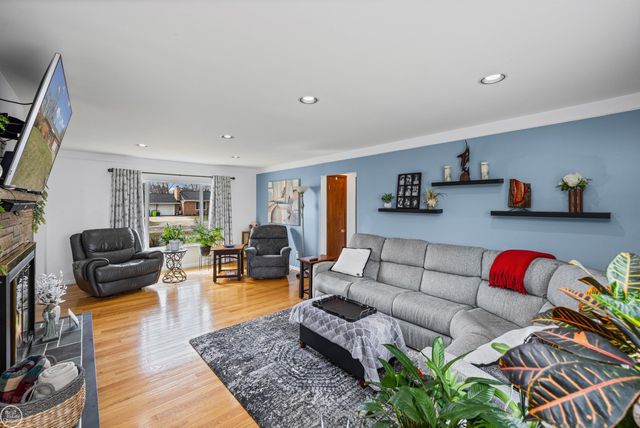 22761 Stair Drive, Clinton Township, MI 48036