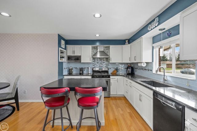 22761 Stair Drive, Clinton Township, MI 48036