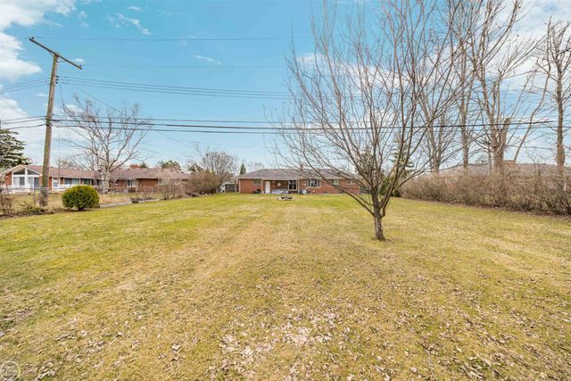 22761 Stair Drive, Clinton Township, MI 48036