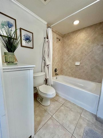 625 Casa Loma Boulevard 1009, Boynton Beach, FL 33435