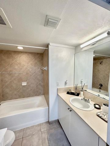 625 Casa Loma Boulevard 1009, Boynton Beach, FL 33435