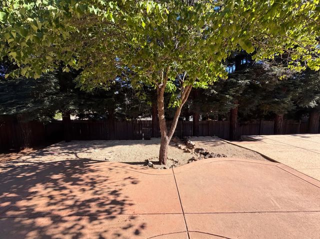 2805 Aquamarine Cir, Rescue, CA 95672