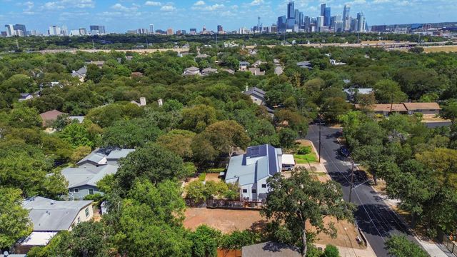 2406 W 10th ST, Austin, TX 78703