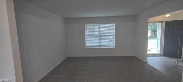 801 Ward CT, Newport News, VA 23602