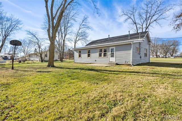 230 N Moreau Avenue, Tipton, MO 65081
