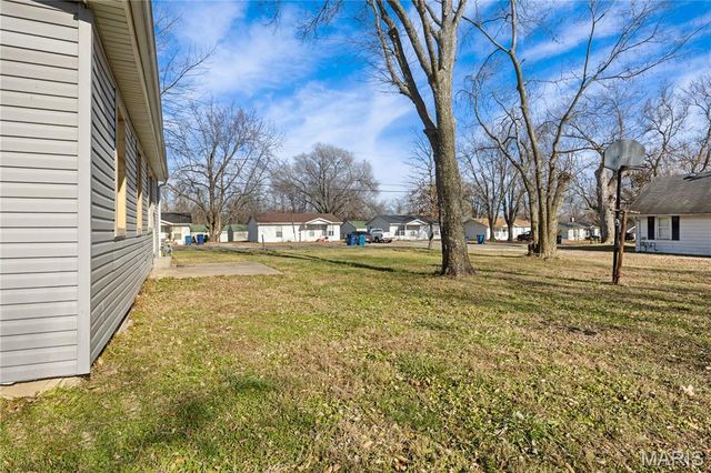 230 N Moreau Avenue, Tipton, MO 65081