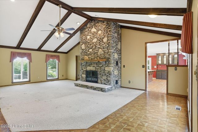 2711 Parkwood Rd, Louisville, KY 40214
