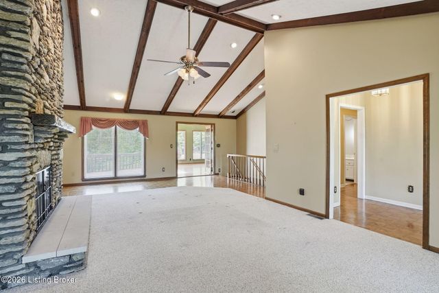 2711 Parkwood Rd, Louisville, KY 40214