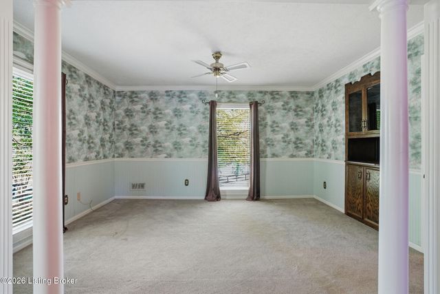 2711 Parkwood Rd, Louisville, KY 40214