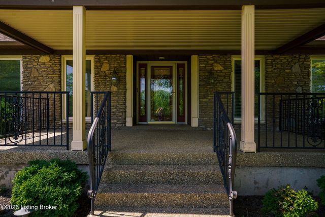 2711 Parkwood Rd, Louisville, KY 40214