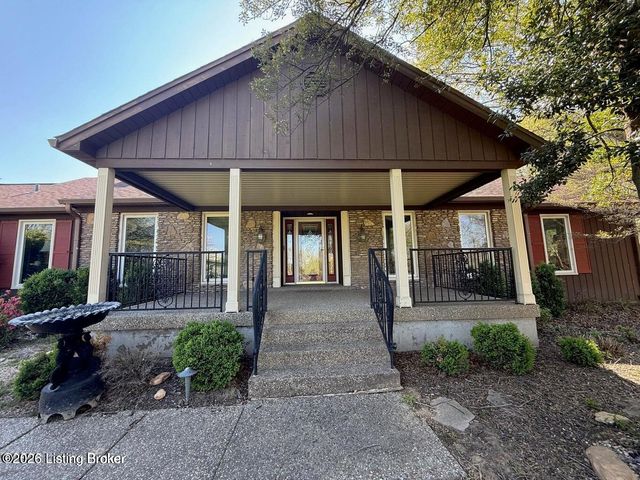 2711 Parkwood Rd, Louisville, KY 40214