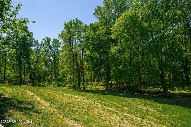 2711 Parkwood Rd, Louisville, KY 40214