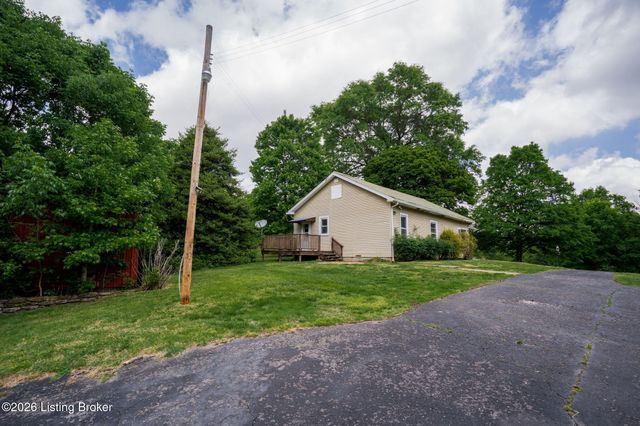 2711 Parkwood Rd, Louisville, KY 40214
