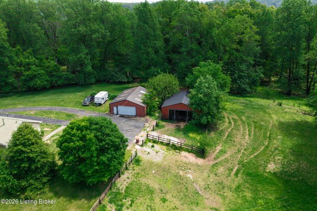 2711 Parkwood Rd, Louisville, KY 40214