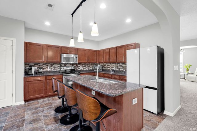 5368 W Stonewood Drive, Bloomington, IN 47403