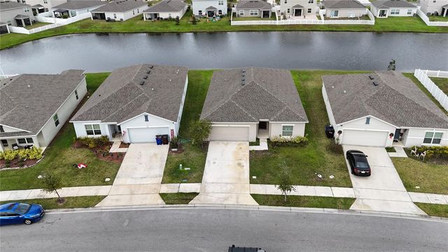 486 PINE TREE BRIDGE TRAIL, St Cloud, FL 34772