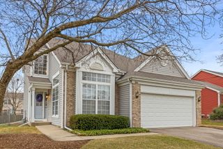 304 E Harvard Circle, South Elgin, IL 60177