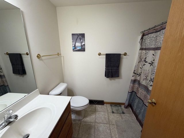 3903 Sandhill Drive, Janesville, WI 53546