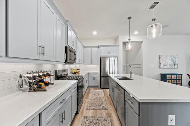 10711 River Walk Drive, Missouri City, TX 77459