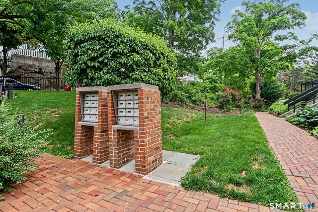 21 Highland Road 21, Stamford, CT 06902