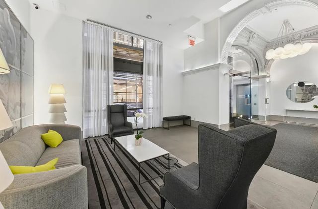 150 Nassau St Apt 4I, New York City, NY 10038