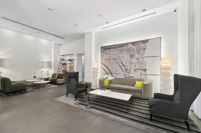 150 Nassau St Apt 4I, New York City, NY 10038