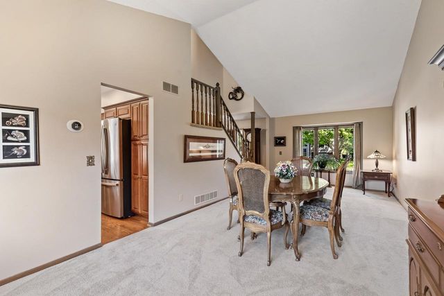17880 Liv Lane, Eden Prairie, MN 55346