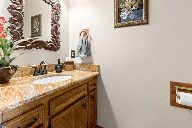 17880 Liv Lane, Eden Prairie, MN 55346