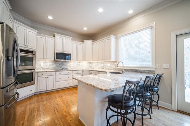 341 TAYLOR GLEN Drive, Milton, GA 30004