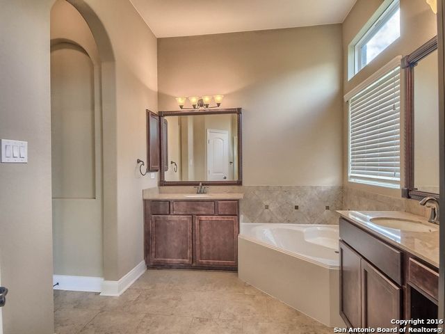 5423 Chrysanthemum, San Antonio, TX 78253