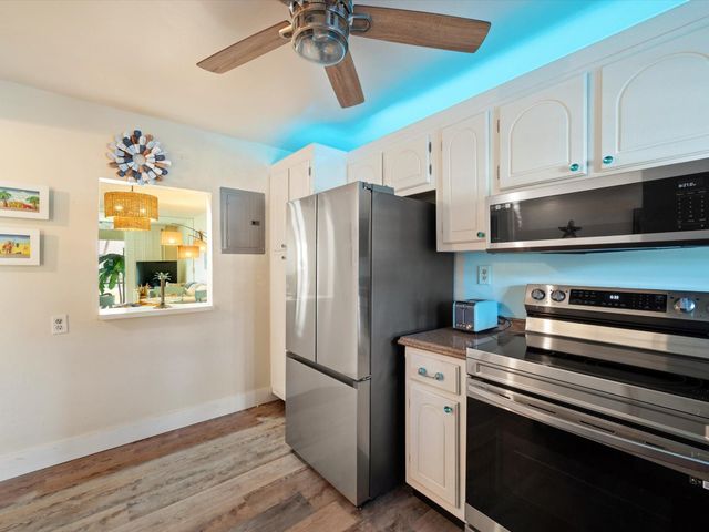 311 S Hollybrook Dr 104, Pembroke Pines, FL 33025