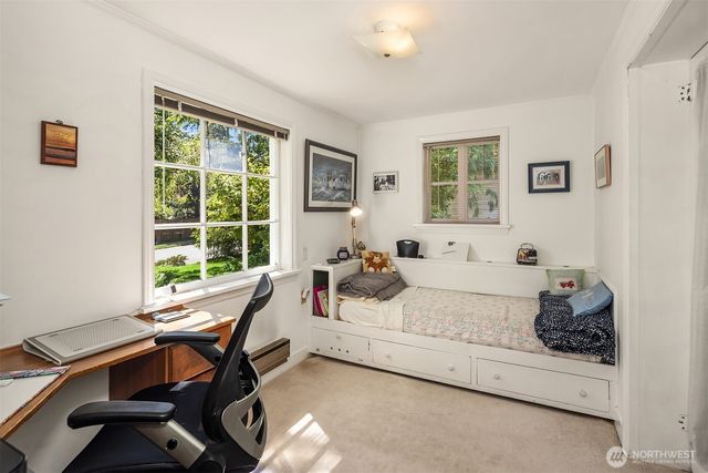 8255 30th Avenue NE, Seattle, WA 98115