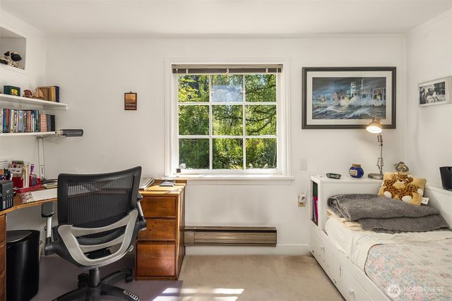 8255 30th Avenue NE, Seattle, WA 98115