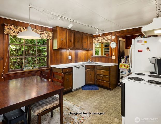 8255 30th Avenue NE, Seattle, WA 98115