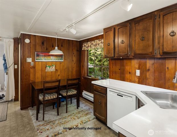 8255 30th Avenue NE, Seattle, WA 98115