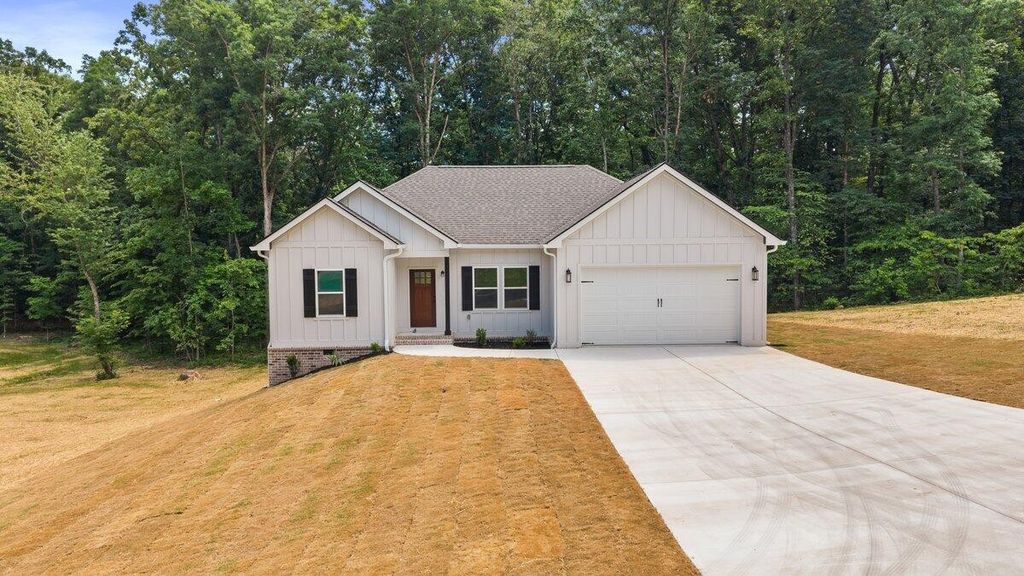 125 County Road 155, Riceville, TN 37370