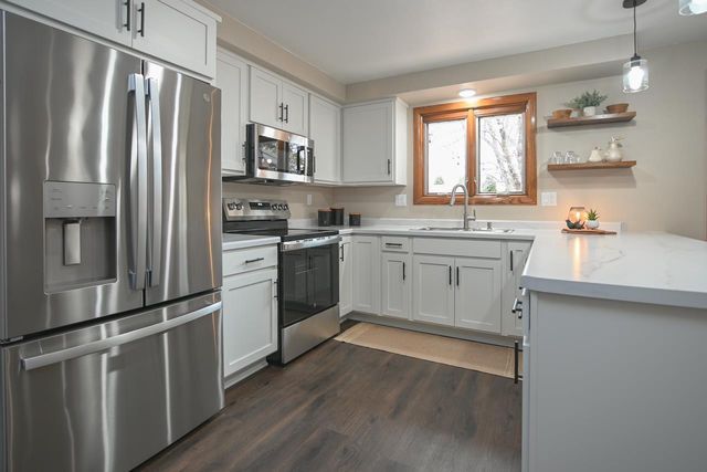 1443 E CALUMET STREET, Appleton, WI 54915