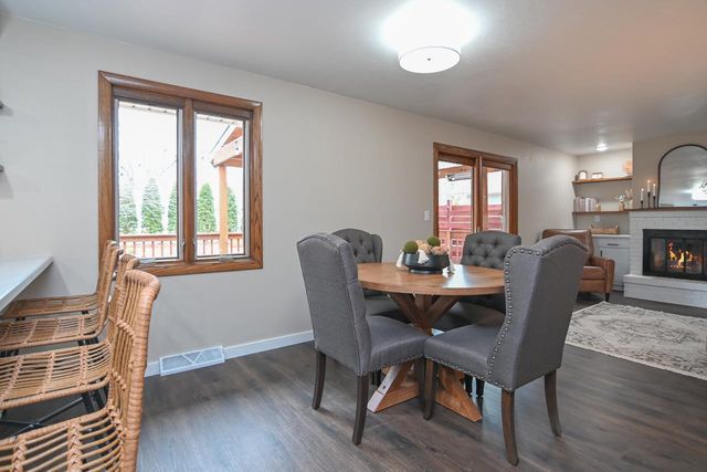 1443 E CALUMET STREET, Appleton, WI 54915