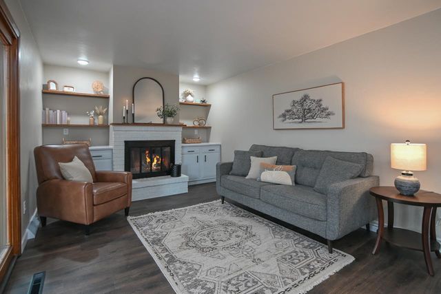 1443 E CALUMET STREET, Appleton, WI 54915