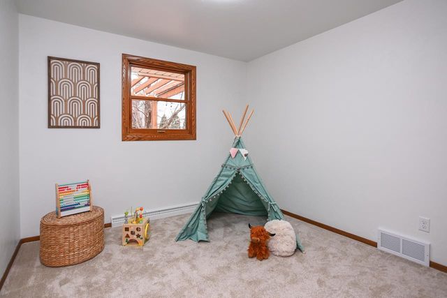 1443 E CALUMET STREET, Appleton, WI 54915