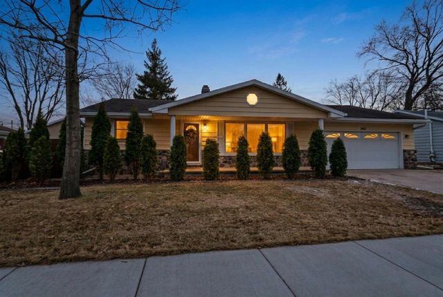 1443 E CALUMET STREET, Appleton, WI 54915