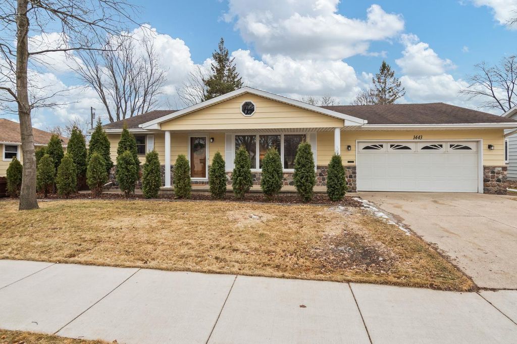 1443 E CALUMET STREET, Appleton, WI 54915