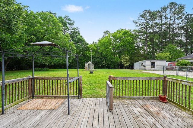 1599 Hillcrest Avenue, Lancaster, SC 29720