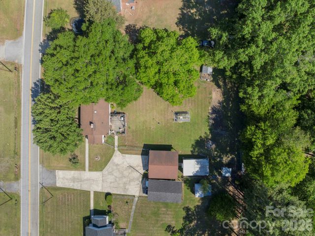 1599 Hillcrest Avenue, Lancaster, SC 29720