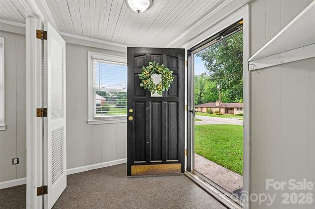 1599 Hillcrest Avenue, Lancaster, SC 29720