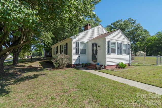 1599 Hillcrest Avenue, Lancaster, SC 29720