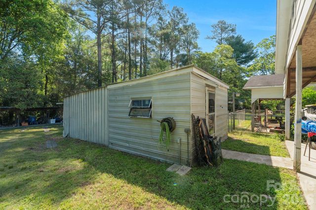 1599 Hillcrest Avenue, Lancaster, SC 29720